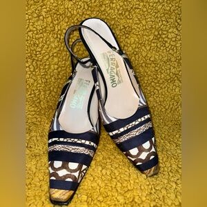Vintage Salvatore Ferragamo silk scarf print slingback 3 inch pumps